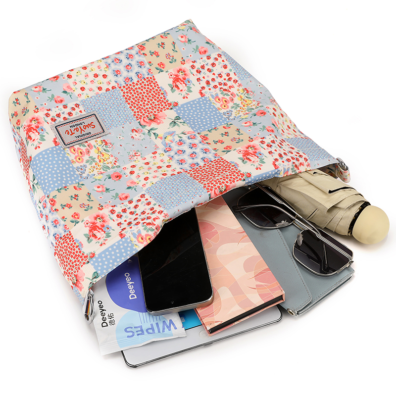 Fashionable Everyday Backpack，5551