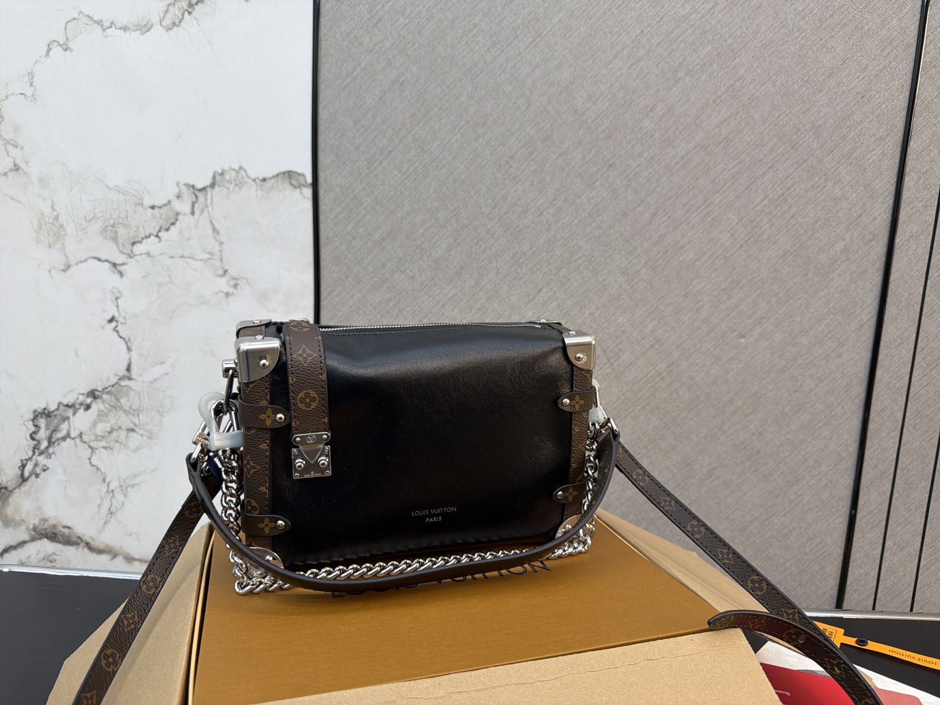 Louis Vuitton Monogram Canvas & Black Leather Chain Shoulder Bag (Unisex Edition)