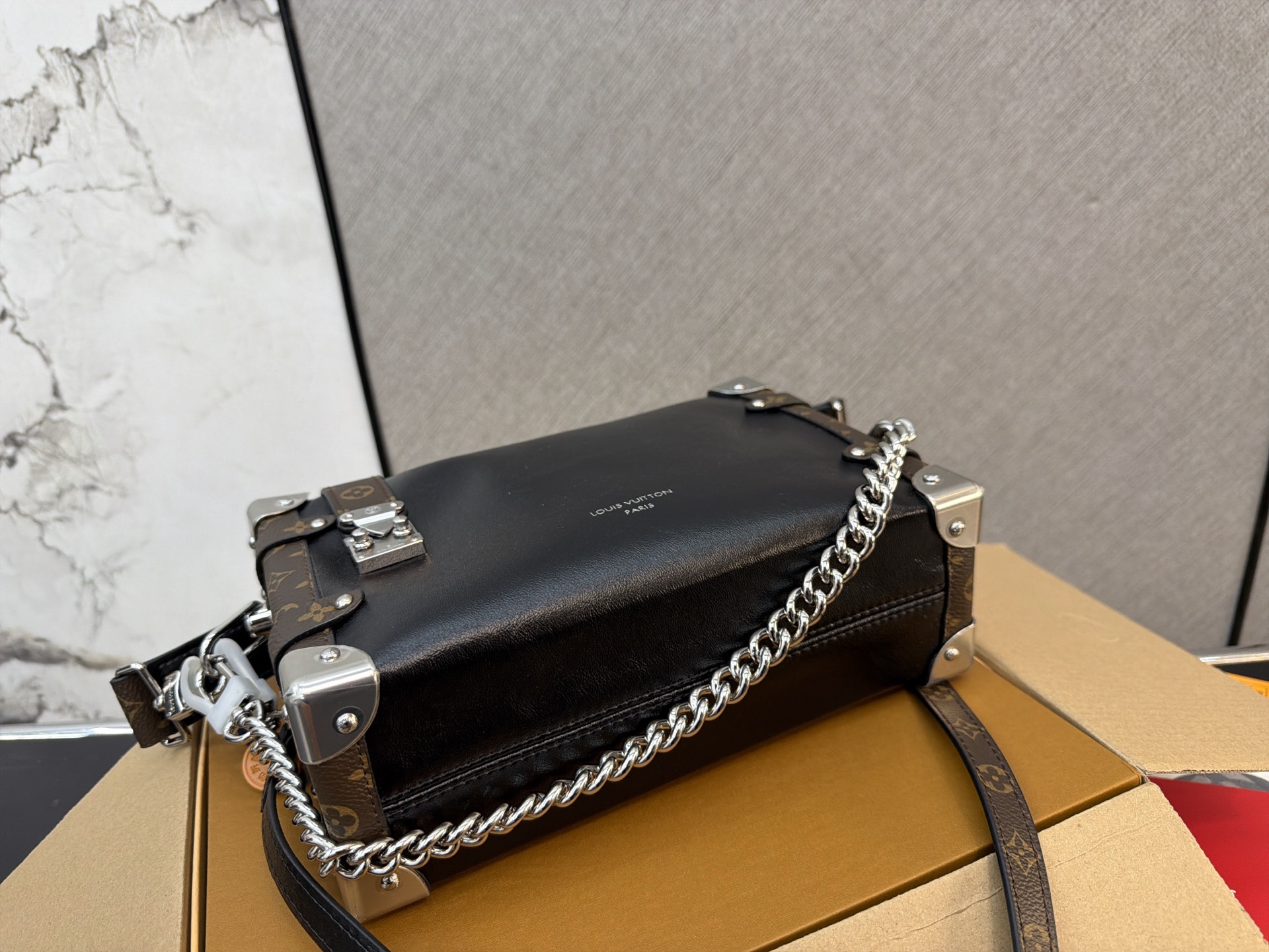 Louis Vuitton Monogram Canvas & Black Leather Chain Shoulder Bag (Unisex Edition)