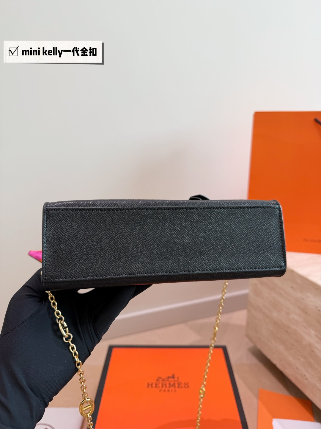 Chic Kelly-Style Pochette 20cm Epsom-Textured Leather Handbag with Silk Scarf & Gold Hardware