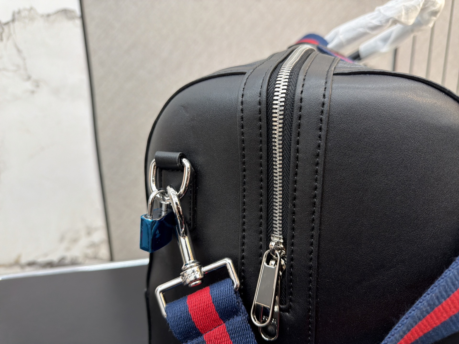 Chic GG-Style Monogram Canvas Boston Bag with Leather Trim  Web Strap (Black/Grey)