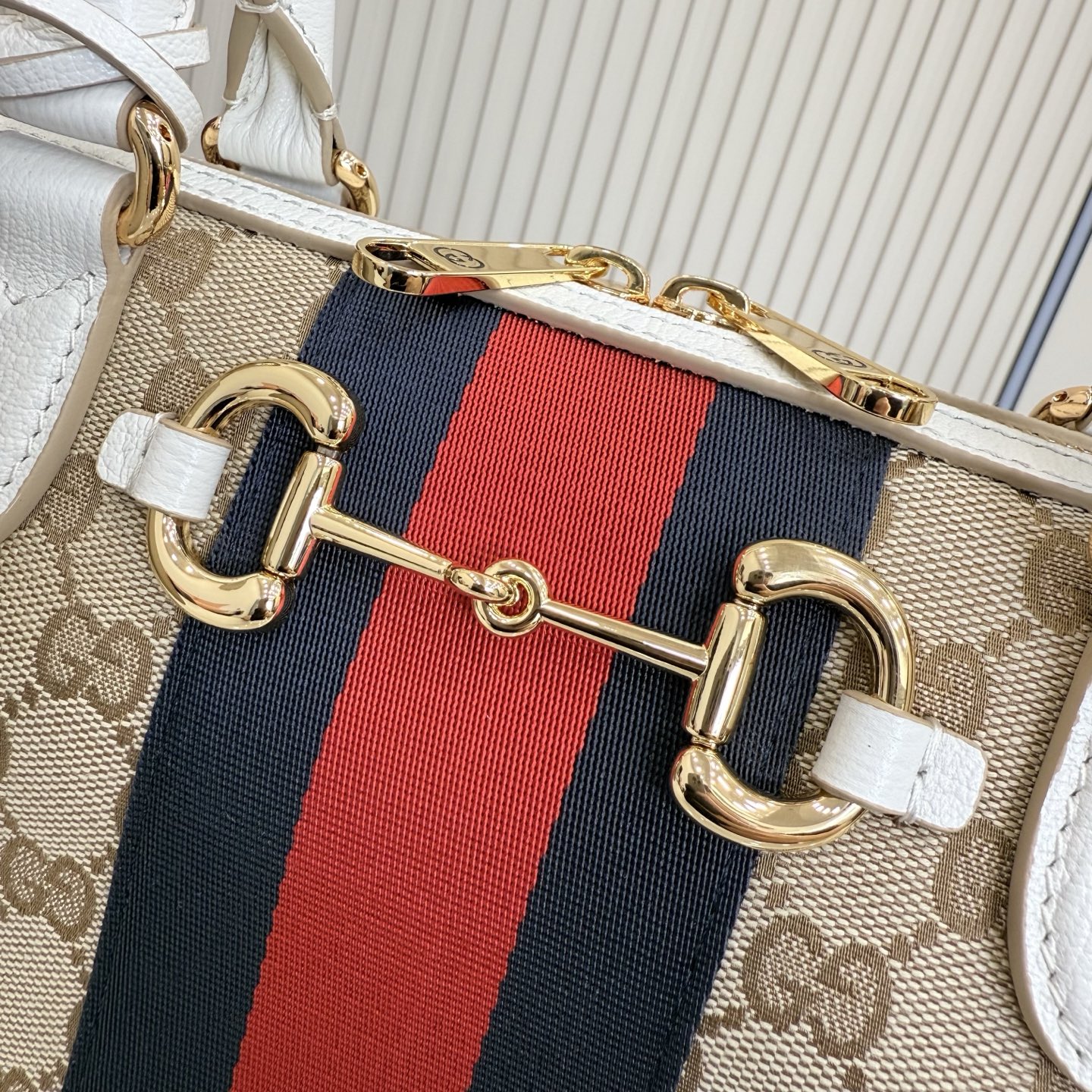 Elegant Borsetto-Style GG Canvas Handbag with Horsebit Detail, Web Stripe & Full Packaging (2026 Spring/Summer Collection)