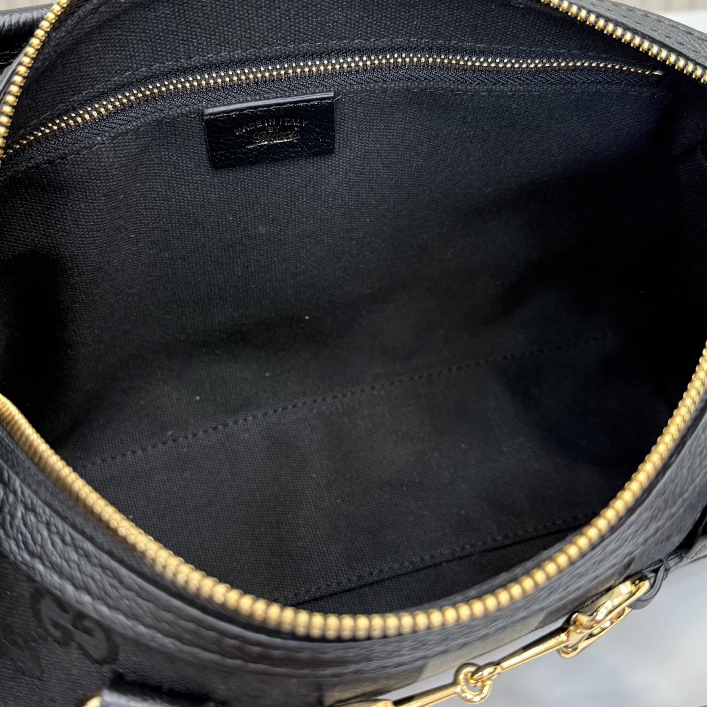 Chic Borsetto-Style GG Canvas Handbag with Horsebit Detail & NY City Tag (Black/Grey)