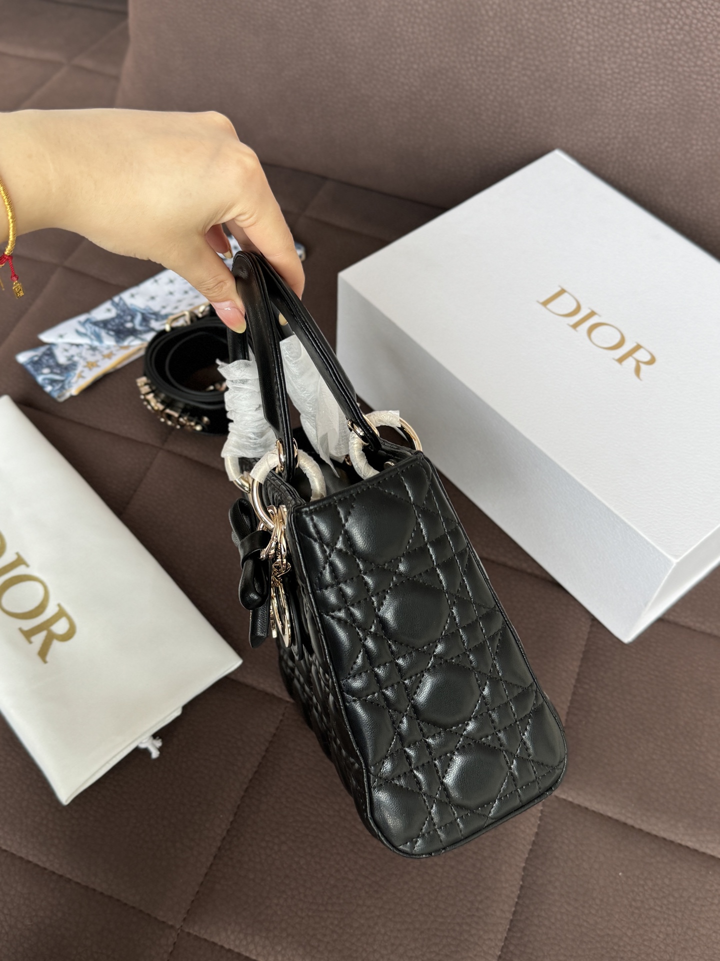 Chic Bow-Embellished Cannage Quilted Leather Top Handle Bag with Chain Strap & Foldable Box