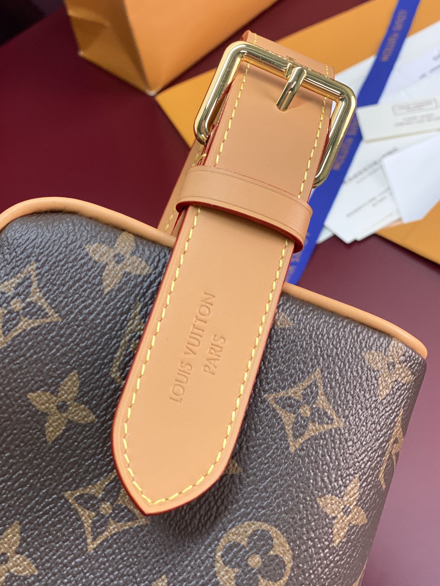 Louis Vuitton Locker Dopp Kit Cargo in Monogram Canvas (23x12x13cm)