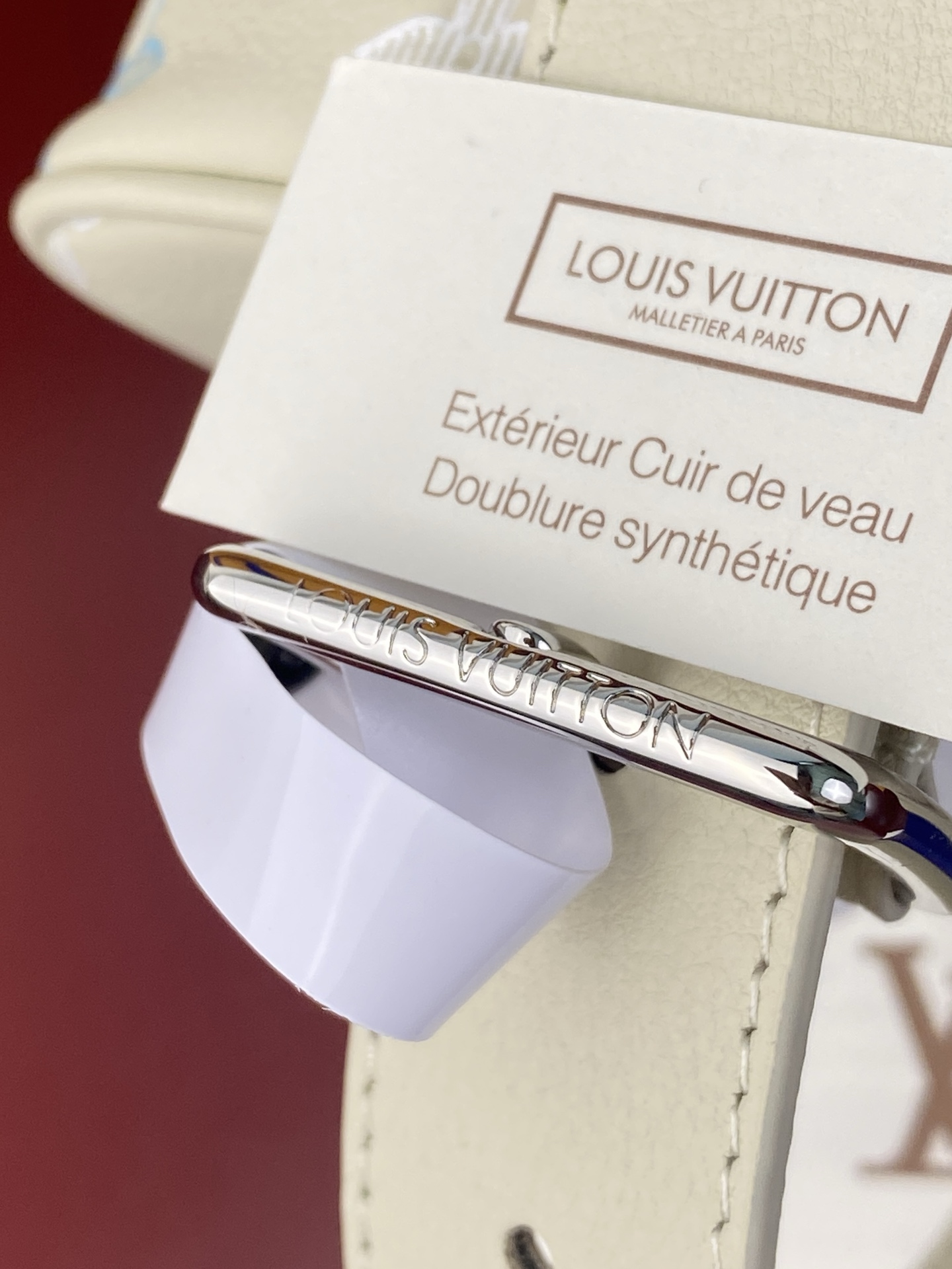 Louis Vuitton Locker Dopp Kit in Gradient Monogram Shadow Leather (23x13x12cm)