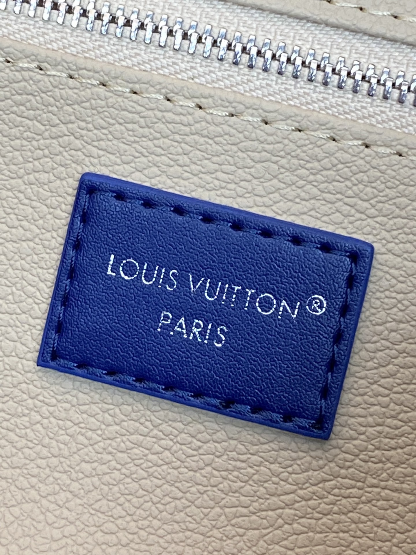 Louis Vuitton LV Golf Dopp Kit in Monogram Canvas with Blue Trim (28x15x16.5cm)