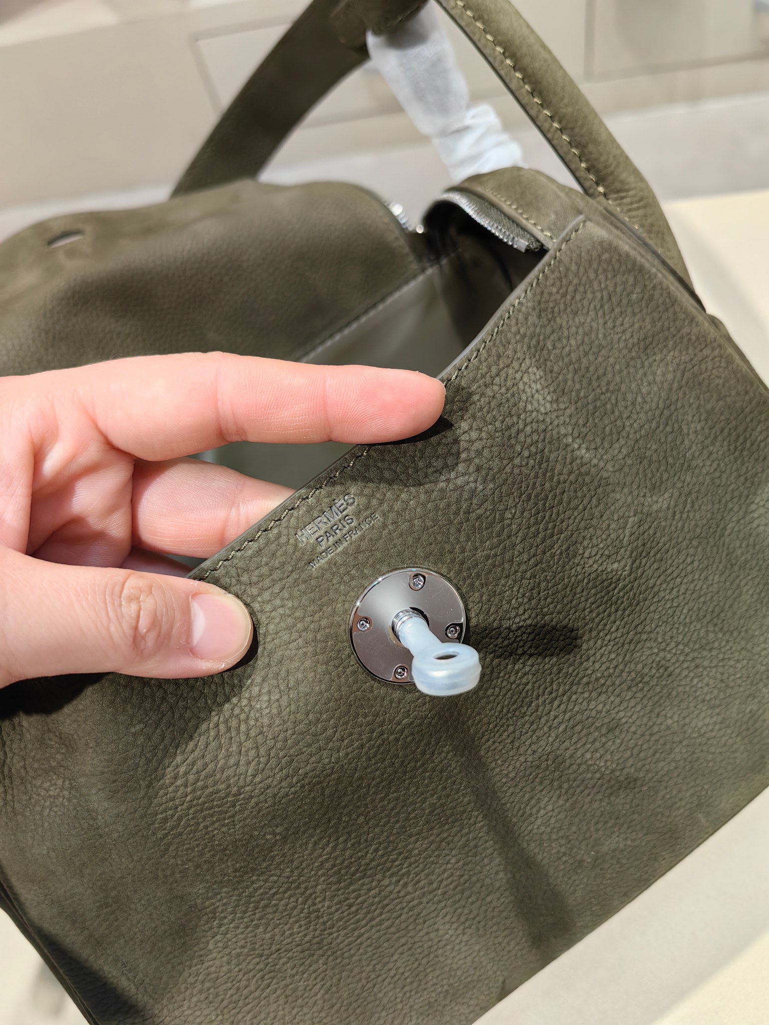 Hermès Lindy 26 in Suede Leather (Deep Olive/Chocolate) with Palladium Hardware